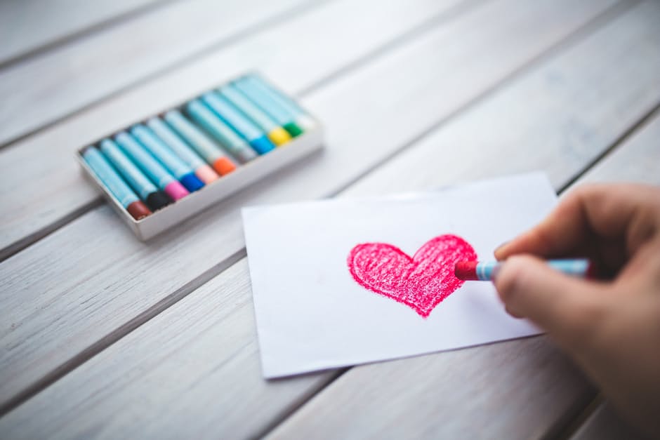 hand-drawing-pink-heart-pastels-love